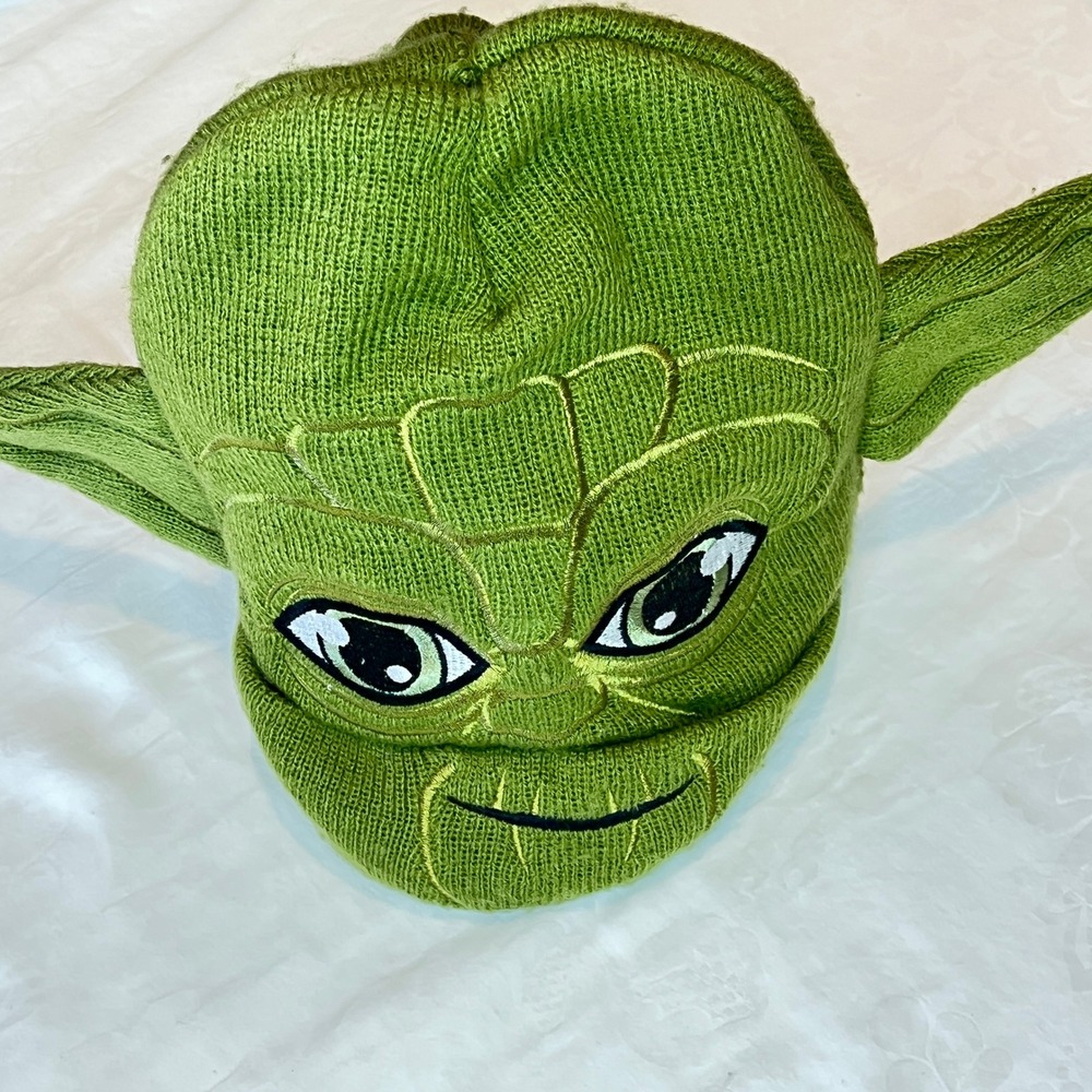 Star Wars Yoda Beanie Hat‎ Knit Green Embroidered Eyes Ears One Size Fits All